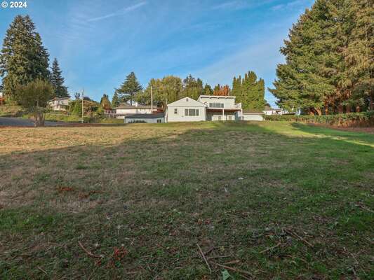 8417 NW Fruit Valley Rd, Vancouver, WA 98665