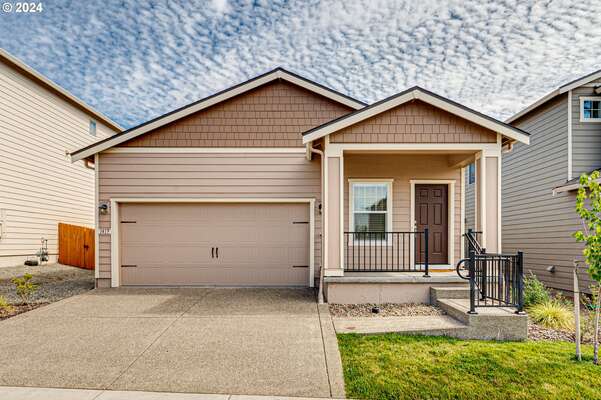 1419 W 16th Cir, La Center, WA 98629