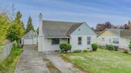 2102  30th Ave, Longview, WA 98632