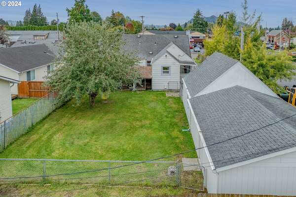 2102  30th Ave, Longview, WA 98632