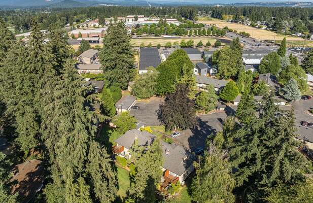 13600 NE 18th St #2, Vancouver, WA 98684