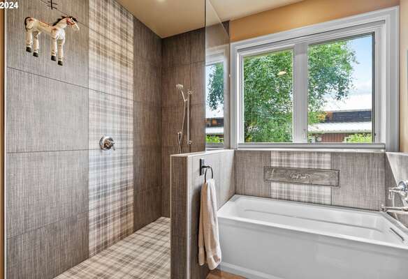 17617 NE 212th Ave, Brush Prairie, WA 98606