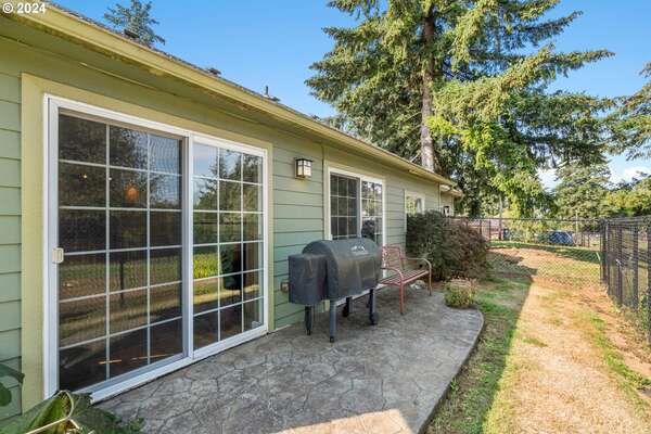 17617 NE 212th Ave, Brush Prairie, WA 98606