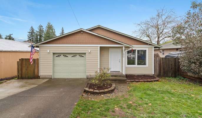 2280  F St, Washougal, WA 98671