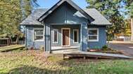 1602 SE Ellsworth Rd, Vancouver, WA 98664