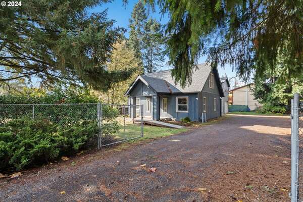 1602 SE Ellsworth Rd, Vancouver, WA 98664