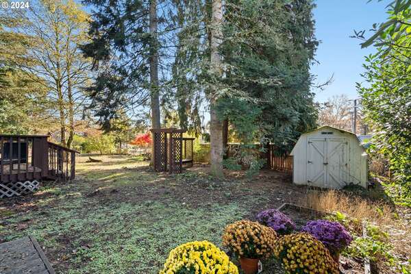 1602 SE Ellsworth Rd, Vancouver, WA 98664