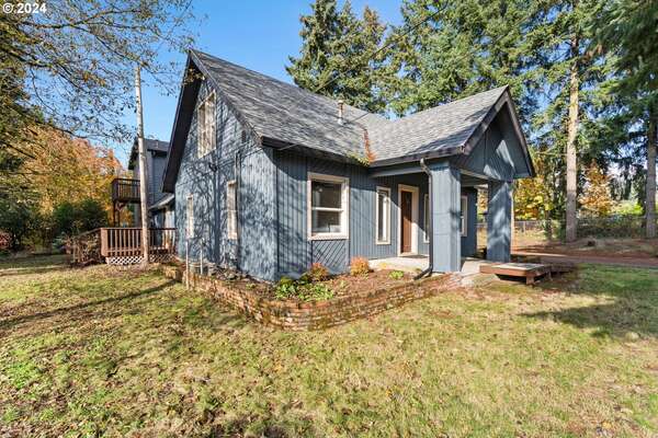 1602 SE Ellsworth Rd, Vancouver, WA 98664