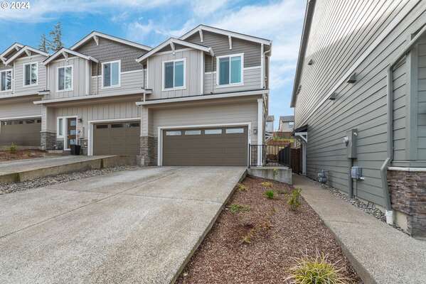 2401 S Brookside Pl, Ridgefield, WA 98642