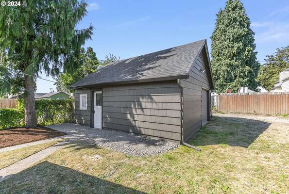 821 N Pacific Ave, Kelso, WA 98626