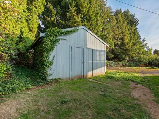 8417 NW Fruit Valley Rd, Vancouver, WA 98665