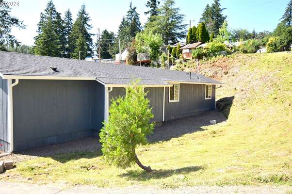 214  Holcomb Ave #B7, Kelso, WA 98626