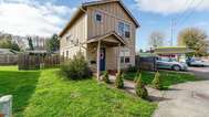 1007  Pacific Ave, Kelso, WA 98626