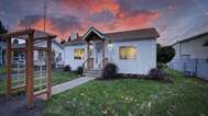 3205  I St, Vancouver, WA 98663