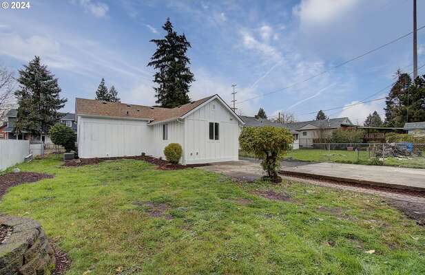 3205  I St, Vancouver, WA 98663