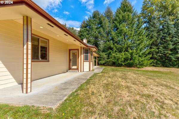 2835  Old Lewis River Rd, Woodland, WA 98674