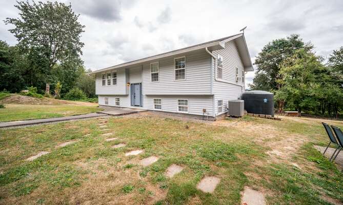 105  Hurn Rd, Woodland, WA 98674