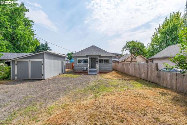 312 NW 3rd Ave, Kelso, WA 98626