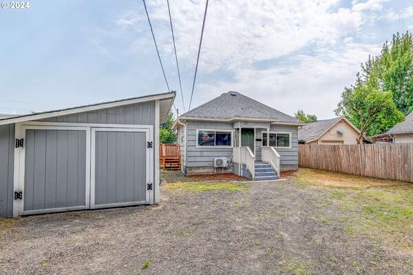 312 NW 3rd Ave, Kelso, WA 98626