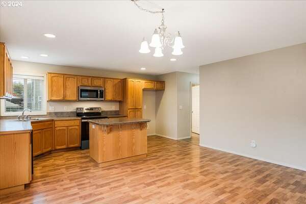 113 E 15 Pl, La Center, WA 98629