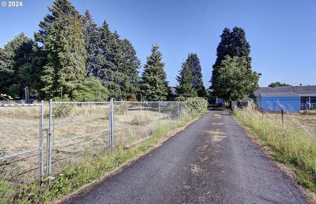 12611 NE 18th St, Vancouver, WA 98684