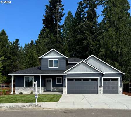 1702 SE 40th St, Brush Prairie, WA 98606