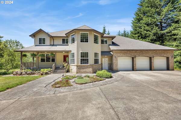 9721 NE Livingston Mountain Ct, Camas, WA 98607