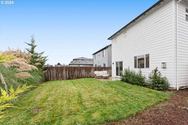 12410 NE 102nd St, Vancouver, WA 98682