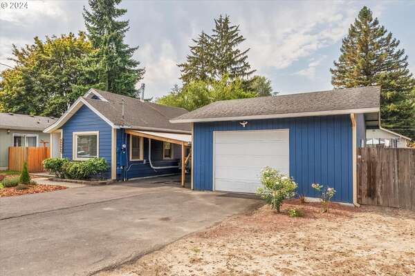 1117 N 3rd Ave, Kelso, WA 98626