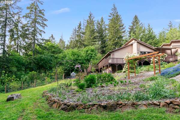 22108 NE 122nd St, Brush Prairie, WA 98606