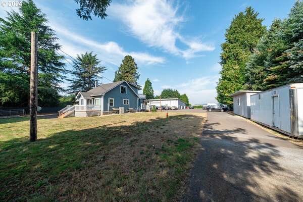 12216 NE 119th St, Vancouver, WA 98682