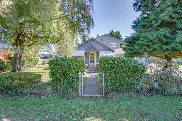 104  42nd St, Washougal, WA 98671