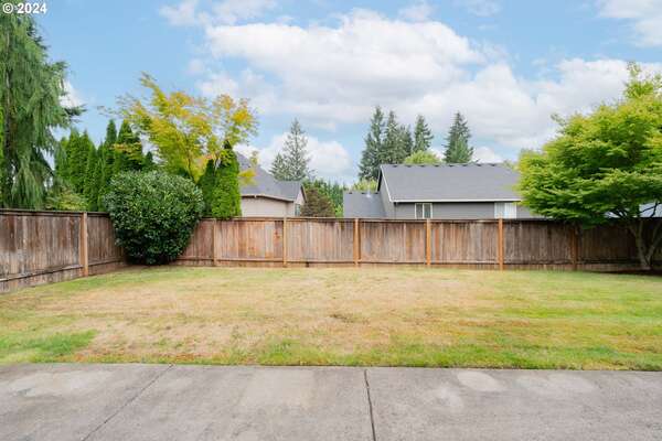 17700 NE 30th St, Vancouver, WA 98682