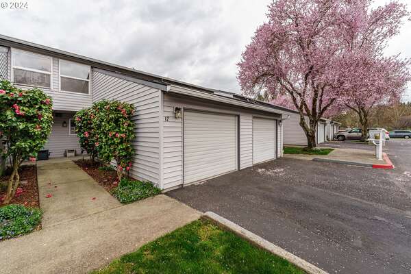 5301  Plomondon St #C-12, Vancouver, WA 98661