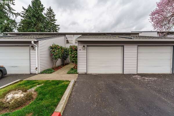 5301  Plomondon St #C-12, Vancouver, WA 98661