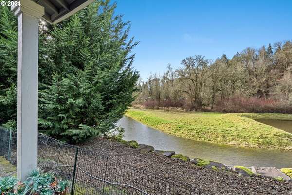 299  Hillshire Dr, Woodland, WA 98674