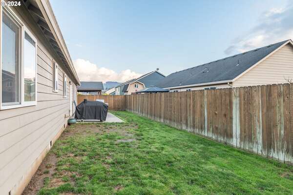 134  Leif Dr, Kelso, WA 98626