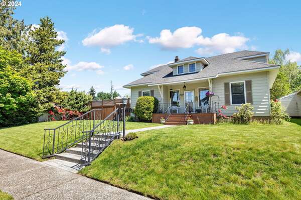 1915  H St, Vancouver, WA 98663