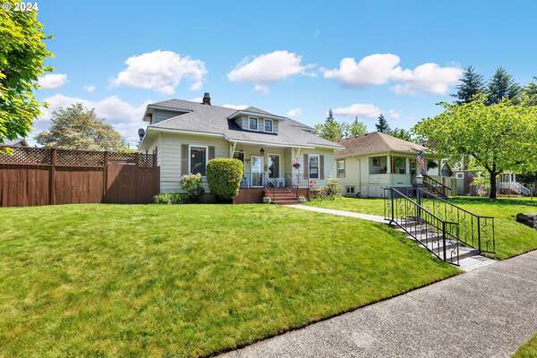 1915  H St, Vancouver, WA 98663