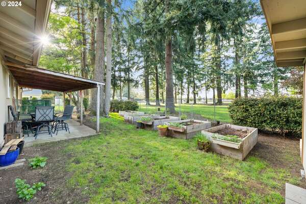 15600 NE 42nd St, Vancouver, WA 98682