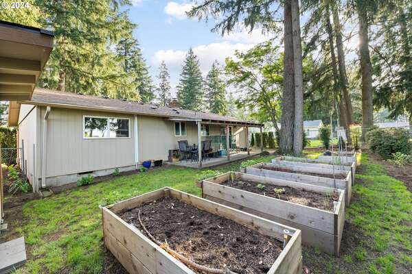 15600 NE 42nd St, Vancouver, WA 98682