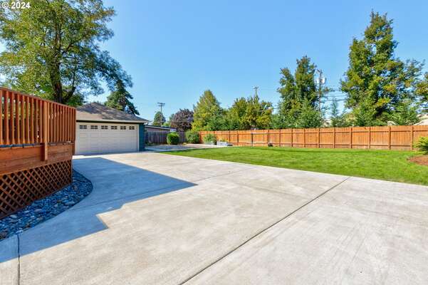 2406 E 6th St, Vancouver, WA 98661