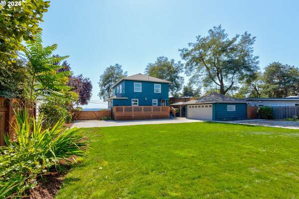 2406 E 6th St, Vancouver, WA 98661