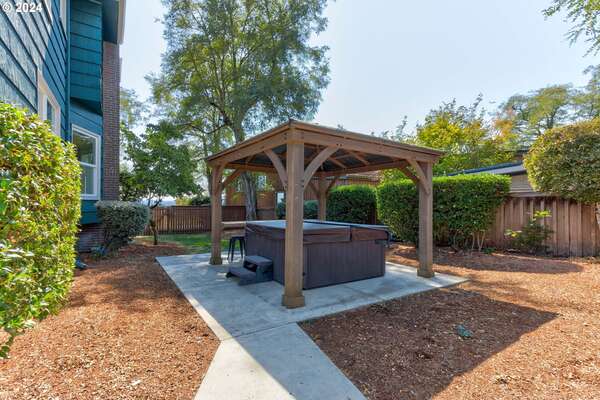 2406 E 6th St, Vancouver, WA 98661