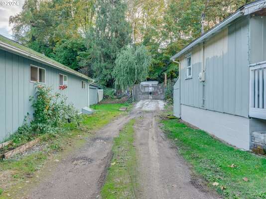 618 N 3rd Ave, Kelso, WA 98626