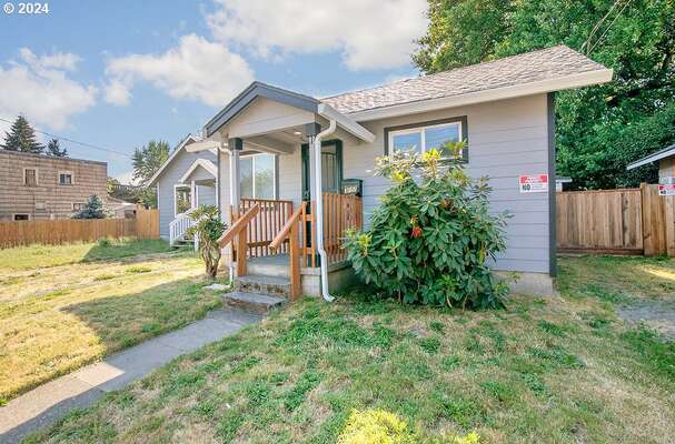 317 NW 2nd Ave, Kelso, WA 98626