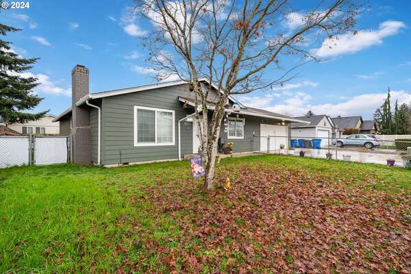 12909 NE 44th St, Vancouver, WA 98682