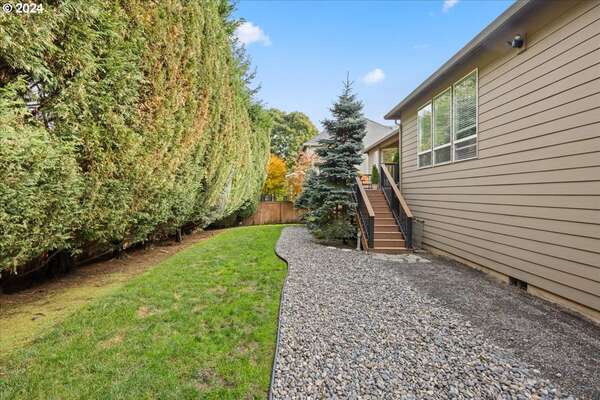 1627 NW 35th Cir, Camas, WA 98607