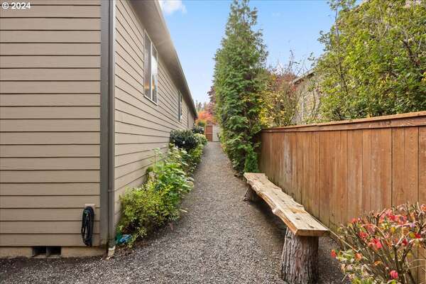 1627 NW 35th Cir, Camas, WA 98607