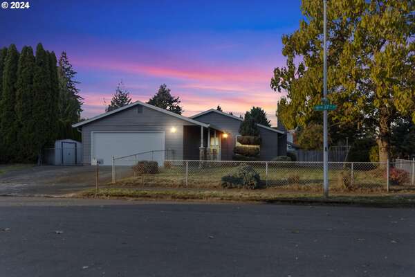 12816 NE 37th St, Vancouver, WA 98682